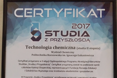 [FOTO] Certyfikat „Studia z przyszłością” dla kierunku technologia chemiczna