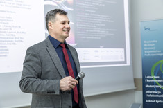 Prof. M. Oleksy,